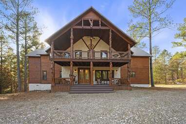 Yellowstone Lodge
